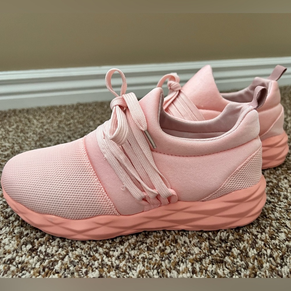 Pink Diamond Cut Sneakers